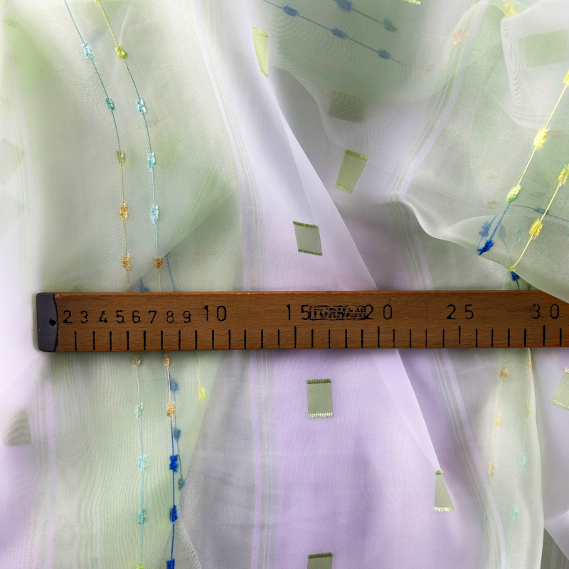 Ervi voálová látka /záclona s olůvkem 960-01 zelená kostka, metráž