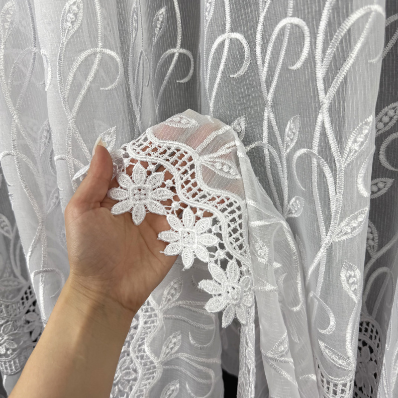 Ervi Luxusní bílá záclona s výšivkou - 1010, metráž