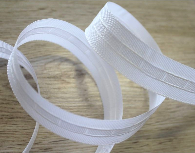 Řasící páska bílá 25mm