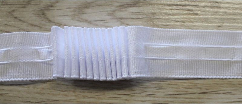 Řasící páska bílá 25mm