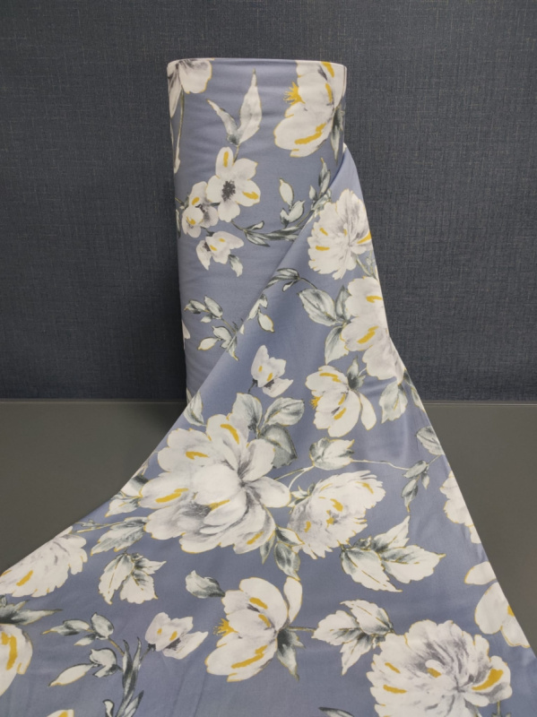 Ervi Bavlna Satén Delux š.240 cm - pivoňky na modrém - 26566-101, metráž