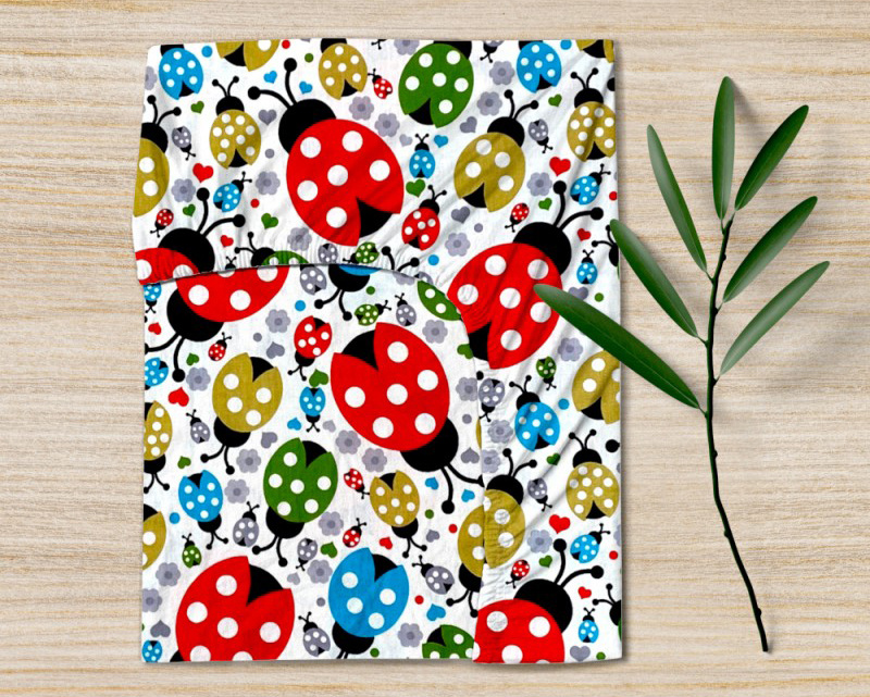 Ervi dětské bavlněné napínací prostěradlo - barevné berušky