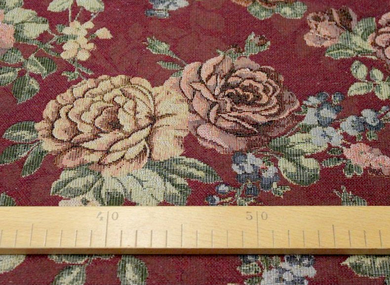 Ervi gobelinový běhoun na stůl velké růže gold bordo