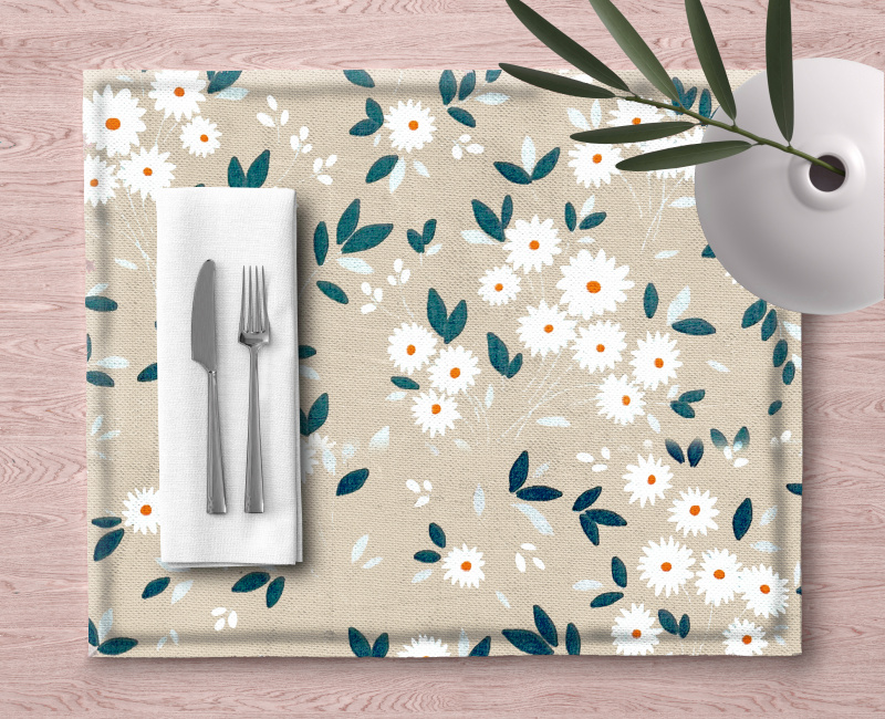 Ervi Bavlněné prostírání na stůl - kytice sedmikrásek na béžovém