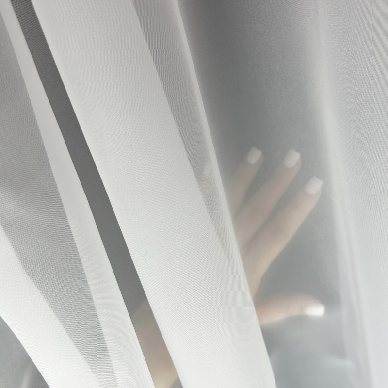 Záclona bílá voálová 0101